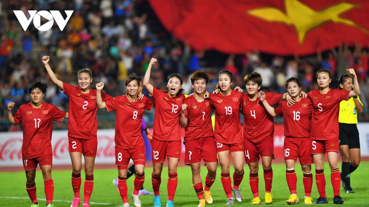 Vietnamese female footballers make history at SEA Games